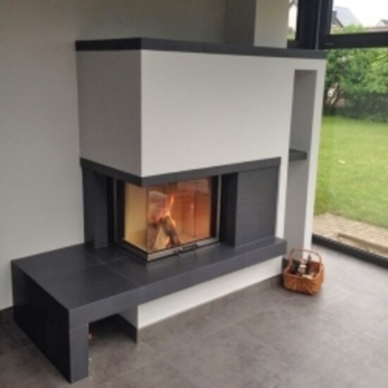 Kamin mit Gro�?keramik